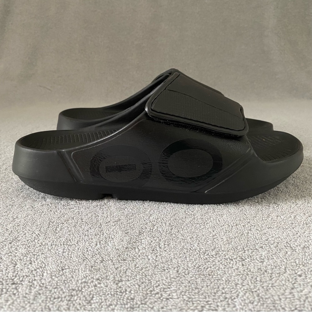 OOFOS Womens 8 Ooahh Sport Flex  Adjustable Recovery Slide Sandal Shoes Black